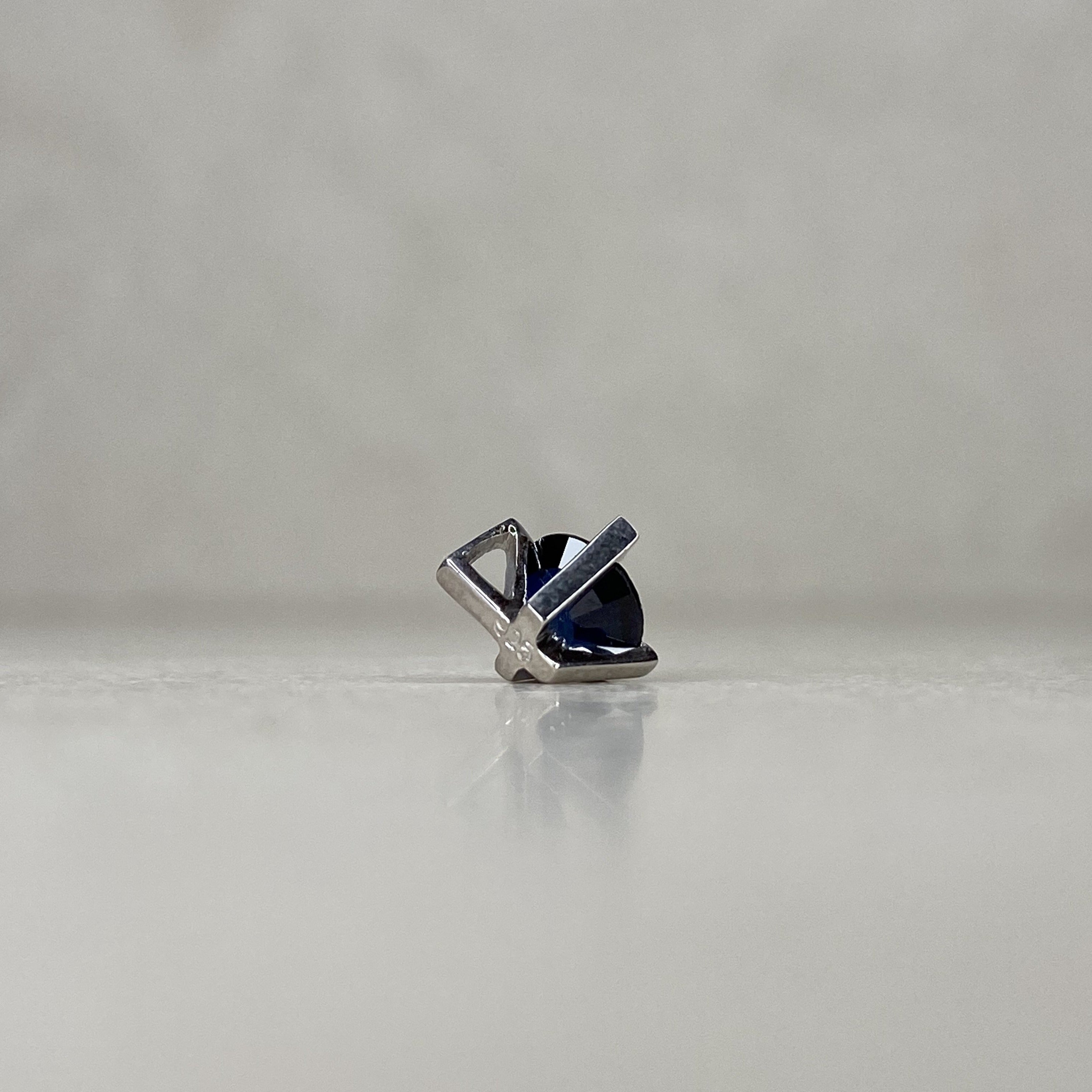 Round Royal Blue Sapphire Pendant - 0.7 ct