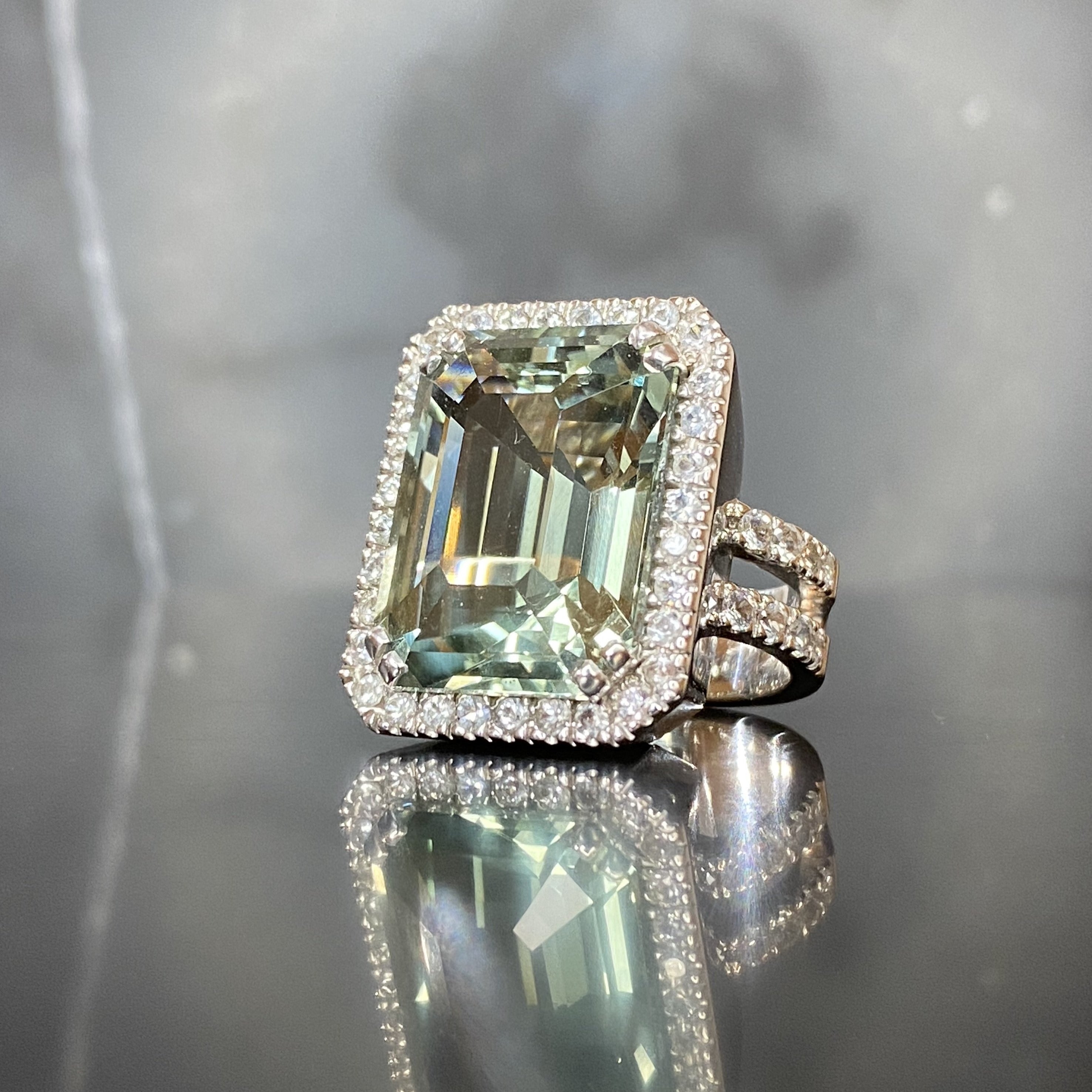 Maria Prasiolite & White Sapphire Ring - 21.00 ct & 1.72 ct